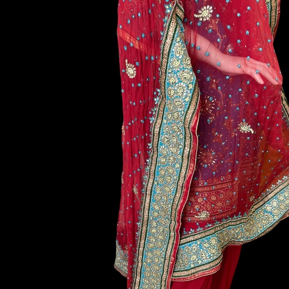 New, Never worn. Beautiful Blue & Red Salwar Kameez suit with Dupatta. - Picture 13 of 16